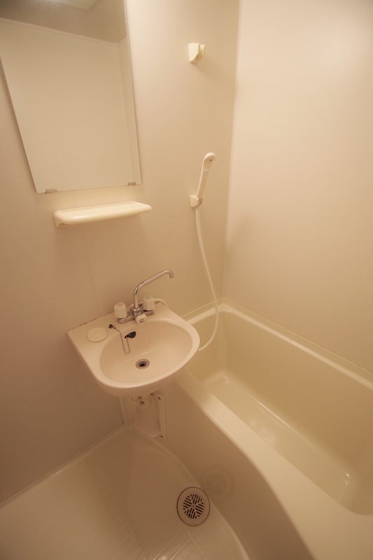 バス・シャワールーム　清潔感のある快適バスルーム♪