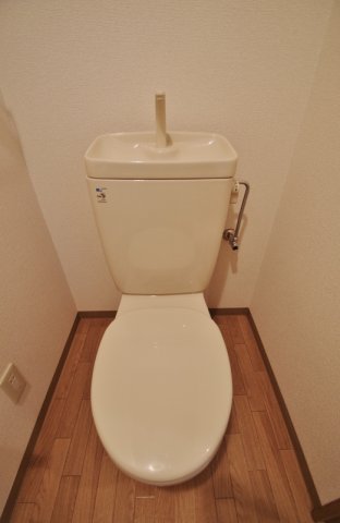 トイレ　清潔感のある水回り♪