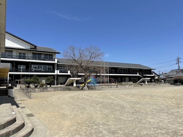 小学校　関市立安桜小学校（小学校）まで1875m