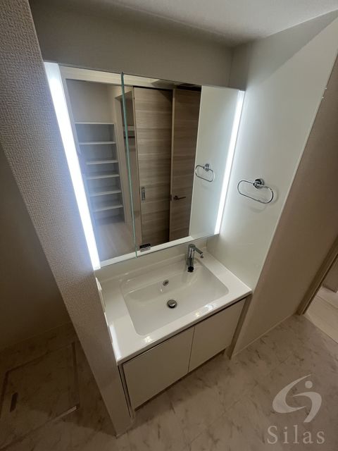 洗面設備　同仕様