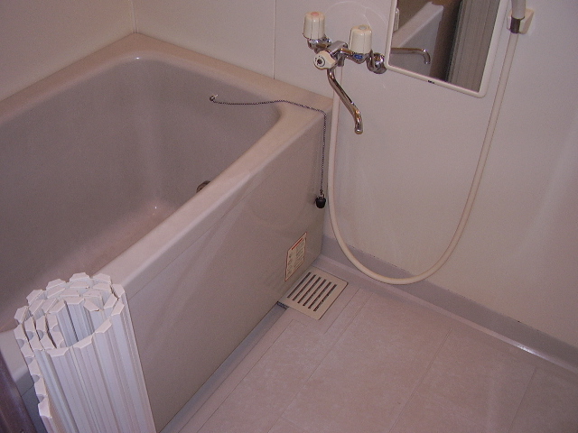 バス・シャワールーム　ゆったり過ごせるお風呂です