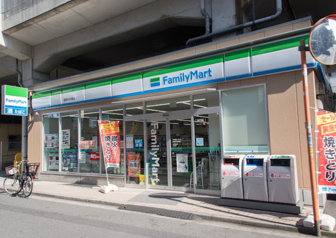 コンビニ　ファミリーマート 練馬中村橋店（コンビニ）まで322m