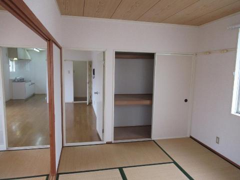 居室・リビング　北和室収納