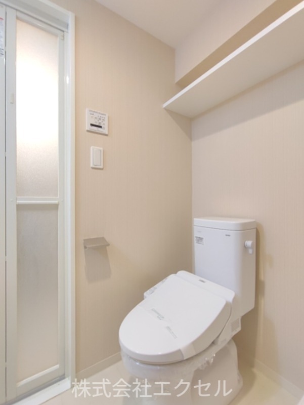 洗面設備　同建物の別部屋の写真です。