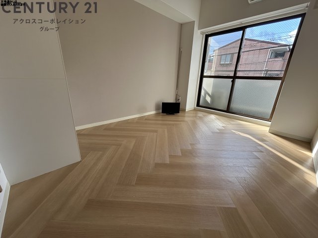 居室・リビング　エアコン付きで快適に過ごせます♪