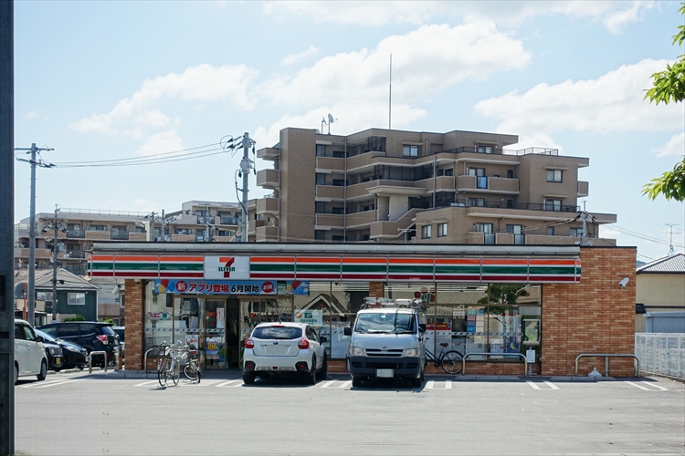 コンビニ　セブンイレブン岡山中央署前店（コンビニ）まで453m