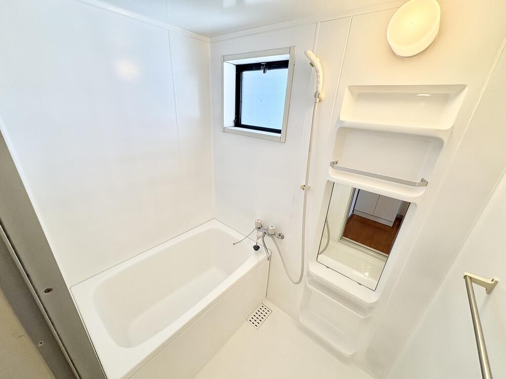 バス・シャワールーム　～内観写真※現況優先～