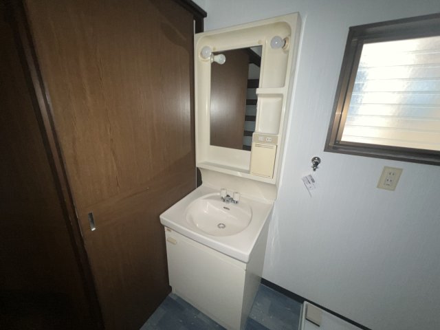 洗面設備　独立洗面化粧台付きでおすすめです！