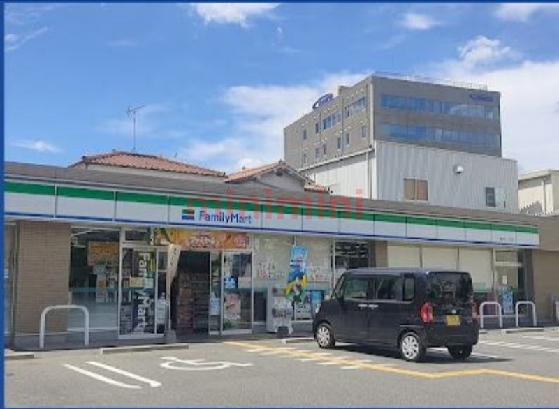 コンビニ　ファミリーマート南吹田一丁目店（コンビニ）まで156m