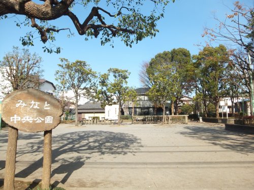 公園　みなと中央公園（公園）まで996m