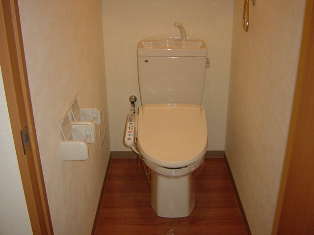 トイレ　シャワー付トイレ
