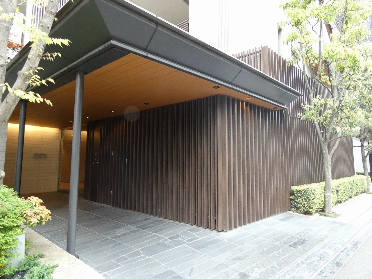 エントランス　エントランス