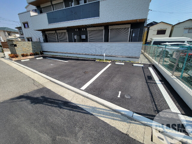 駐車場　敷地内駐車場