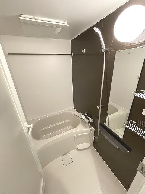 バス・シャワールーム　浴室乾燥機能付き