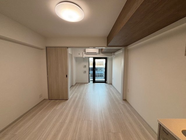 居室・リビング　こちらの居間で趣味の時間をお楽しみください