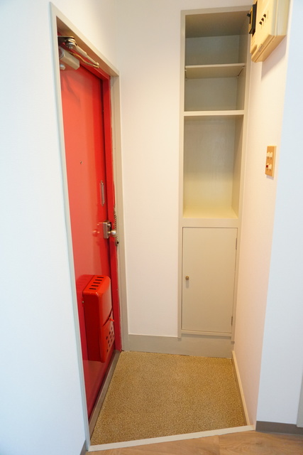 玄関　すっきりシンプルな玄関スペースです！