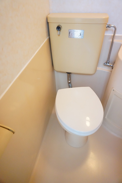 トイレ　清潔感ある洋式トイレです☆お掃除も楽々です！！