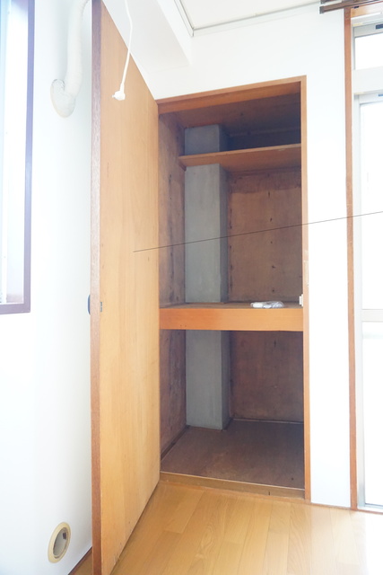 収納　奥行のある収納付です！増えがちな荷物をスッキリ収納できます！