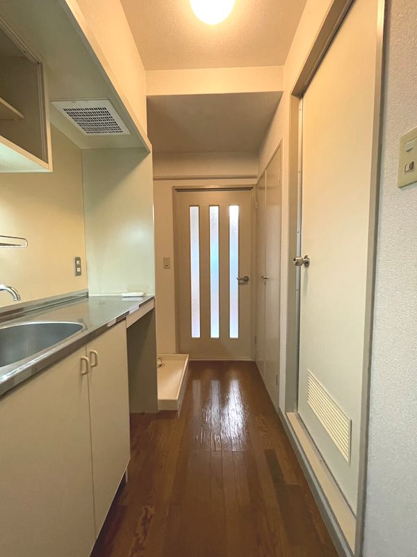 玄関　他部屋参考写真です。