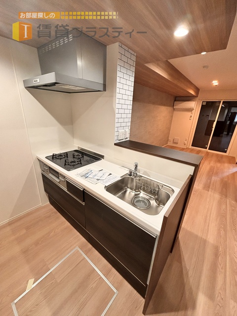 キッチン　会話を楽しみながらクッキング。