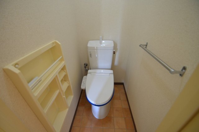 トイレ　気分すっきり温水洗浄便座