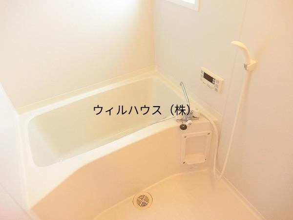 バス・シャワールーム　キレイにリフォームしています！