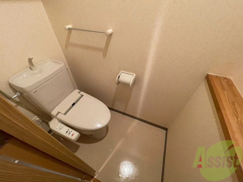 トイレ　トイレです。ウォシュレット付を探している方、おすすめです。