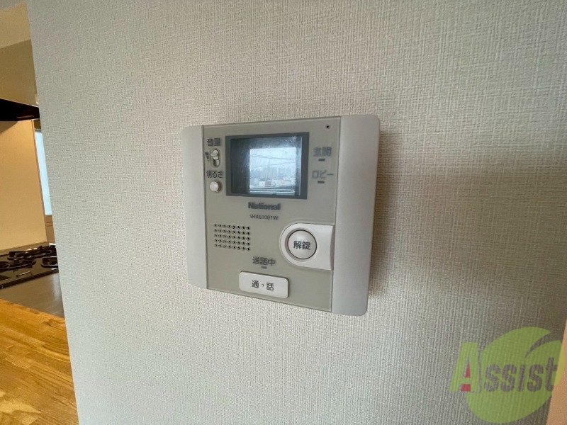 セキュリティ　ＴＶモニター付インターホンです。来客者の顔が見えるので安心！