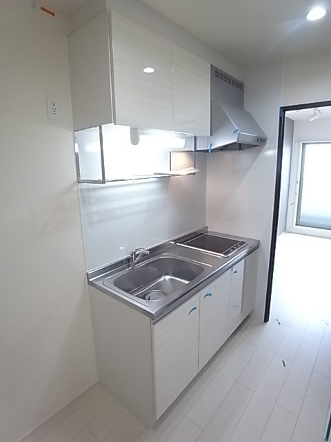 キッチン　コンパクトなキッチンで掃除もラクラク