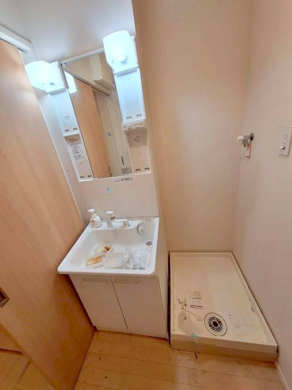 洗面設備　★独立洗面台★室内洗濯機置き場★