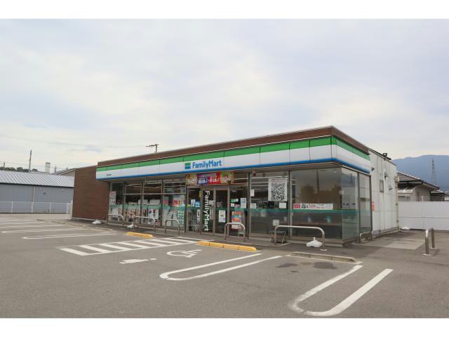 コンビニ　ファミリーマート西条天神店（コンビニ）まで477m