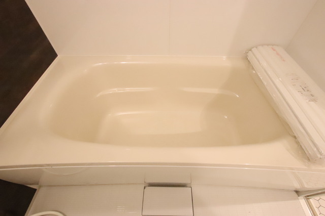 バス・シャワールーム　★ゆったり浸かれるバスタブ★