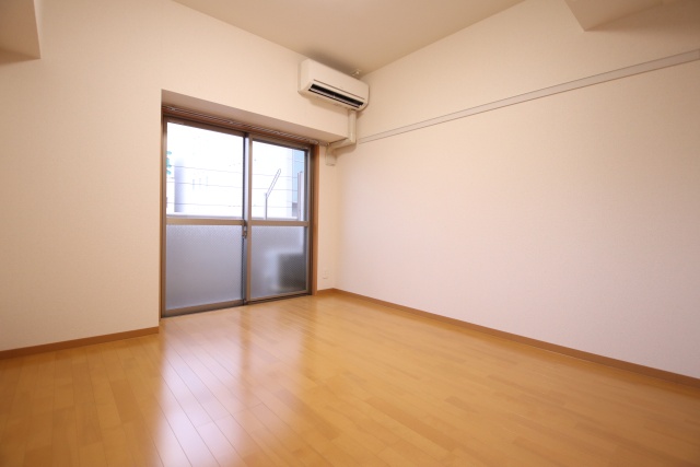 居室・リビング　※別室の参考写真の為、現況優先です。