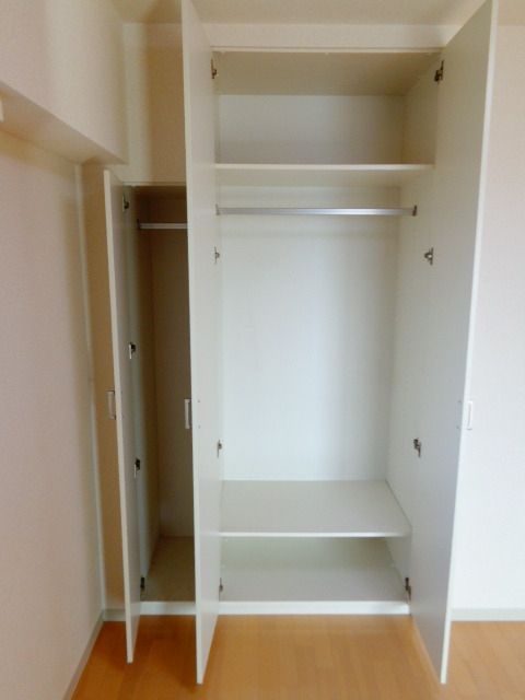 収納　クローゼット