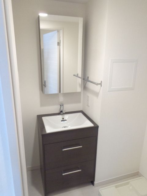 洗面設備　洗面台独立