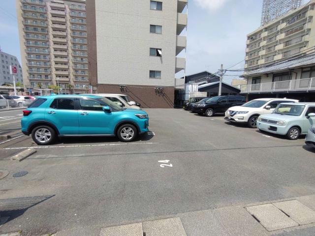 駐車場　駐車場