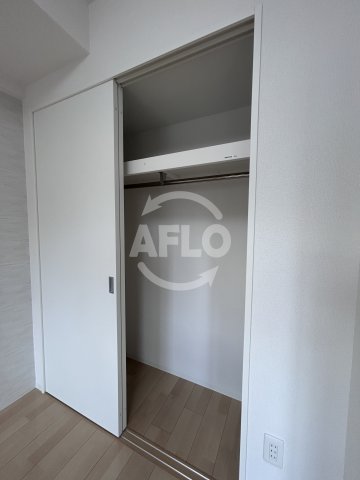 収納　セレニテ新大阪カルム　クローゼット