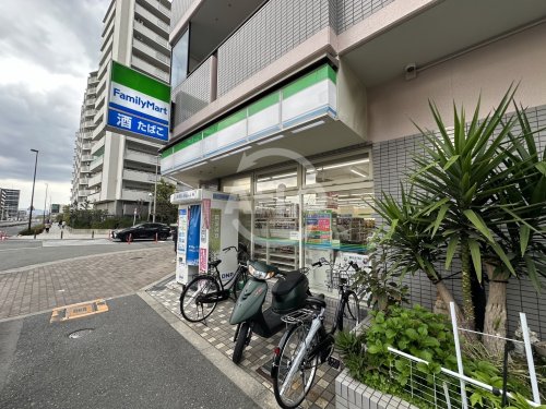 コンビニ　ファミリーマート 西宮原二丁目店（コンビニ）まで200m