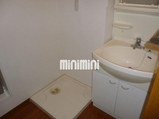 洗面設備　独立洗面化粧台＆室内洗濯機置き場です