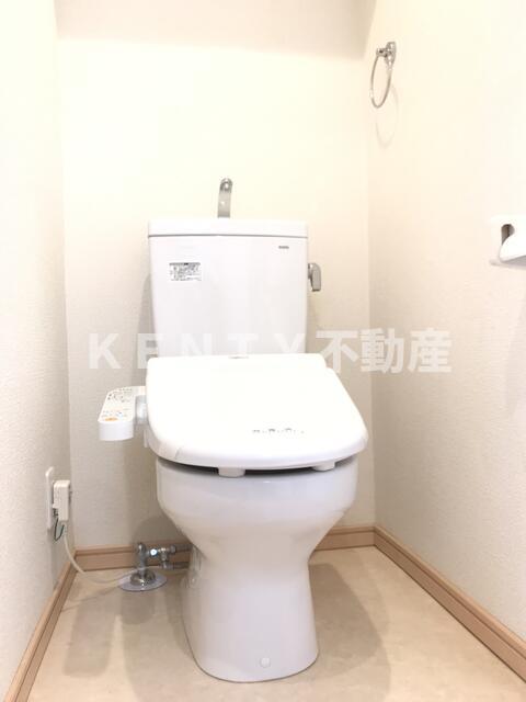 トイレ　清潔感のあるトイレです