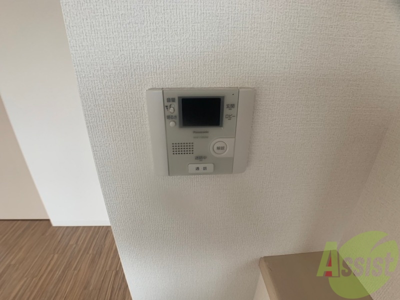 セキュリティ　モニターホンなので来客様の顔が見れます。安心ですね！