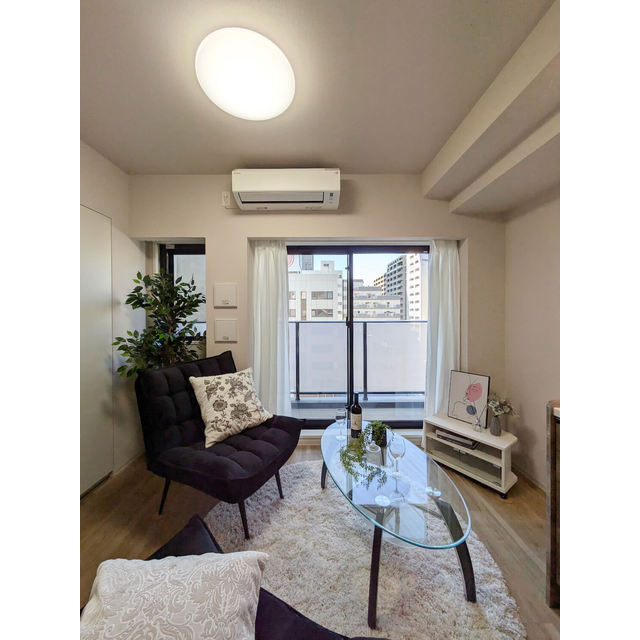 居室・リビング　家具・家電の備え付けはありません