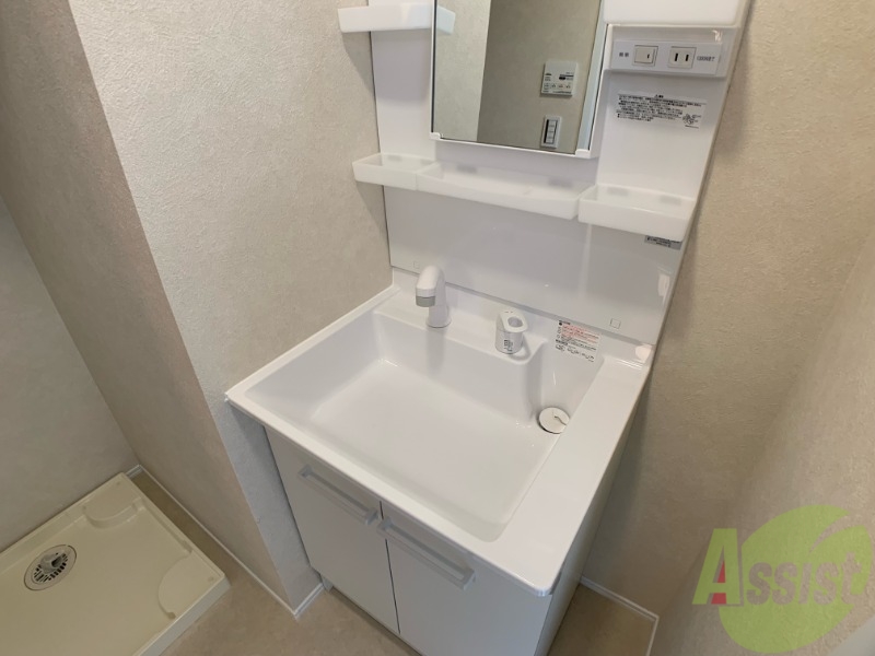 洗面設備　洗面台は独立しています。朝の身支度はこちらでどうぞ～