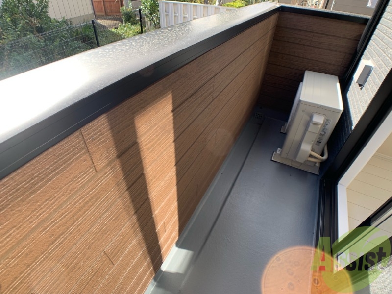 バルコニー　バルコニーがあるので洗濯物は外に干せそうですね～