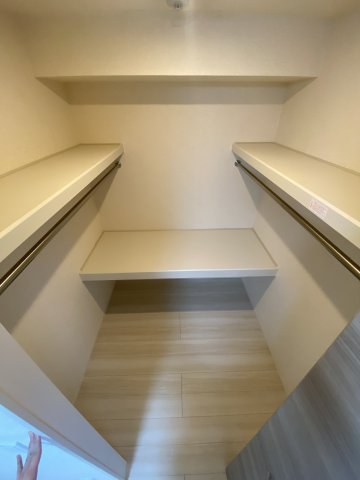 収納　洋室(1)☆