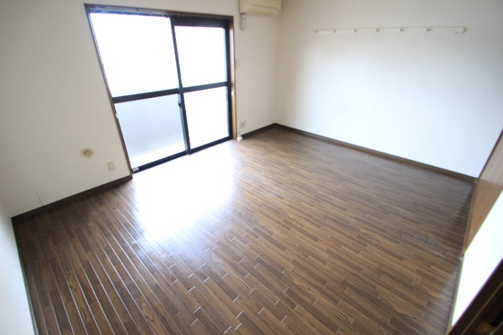 居室・リビング　※写真は別号室です。