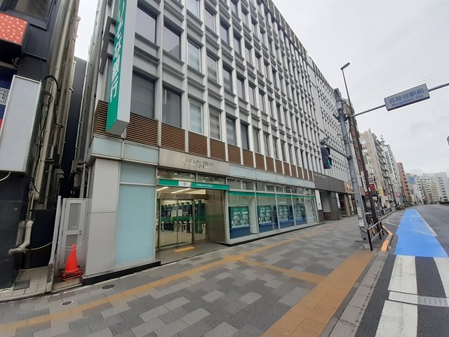 銀行　りそな銀行（銀行）まで259m