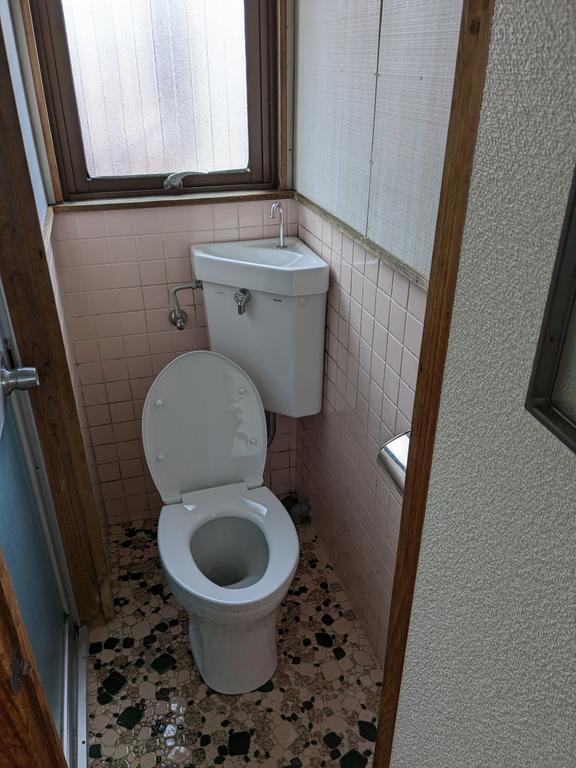 トイレ　トイレ