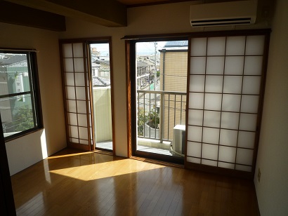 居室・リビング　東洋間