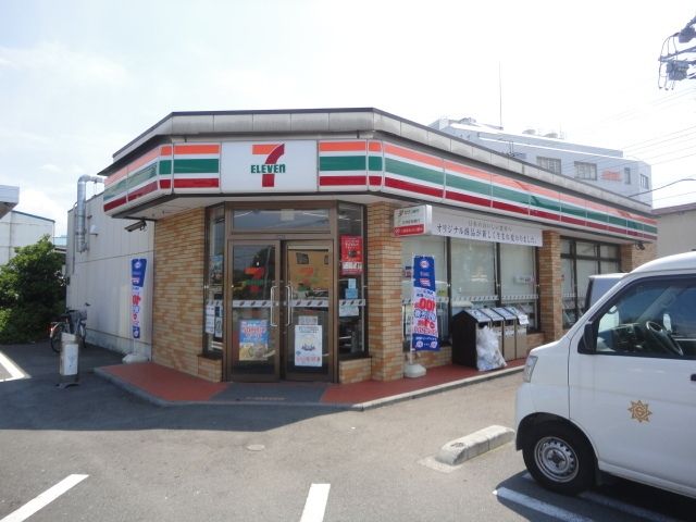 コンビニ　セブンイレブン八王子石川西店（コンビニ）まで683m